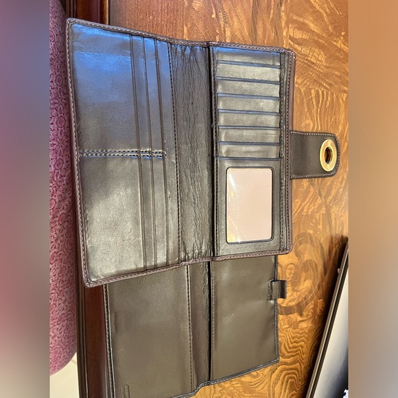 Coach Wallet, leather, Brown, w toggle bolt  **Lowest price ** - Picture 8 of 10